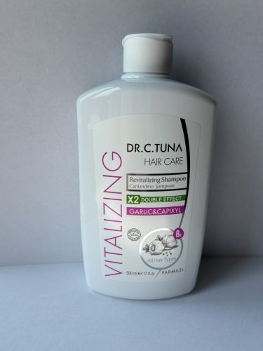 Dr. C. Tuna Revitalizáló Sampon Fokhagymakivonattal és Capixyl-el 500 ml 